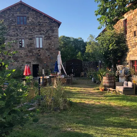 Le Marconnes Bed & Breakfast *