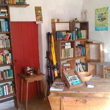 فندق مبيت وإفطار Le Marconnes *